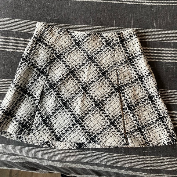 Zara medium skirt BNWOT - Picture 3 of 3